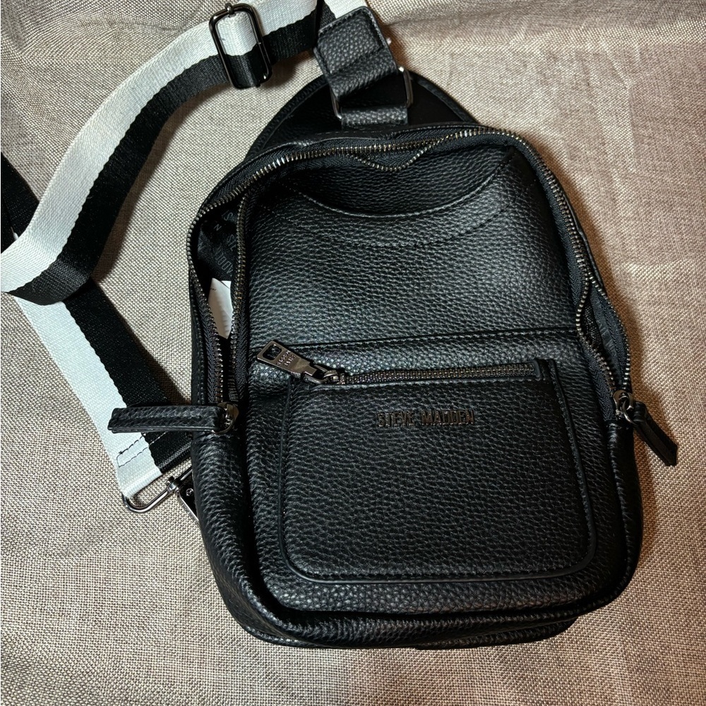 Steve Madden Black Messenger Crossbody Sling Bag